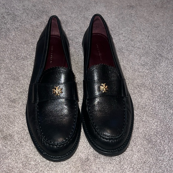Tory Burch Classic Loafer - Picture 3 of 16